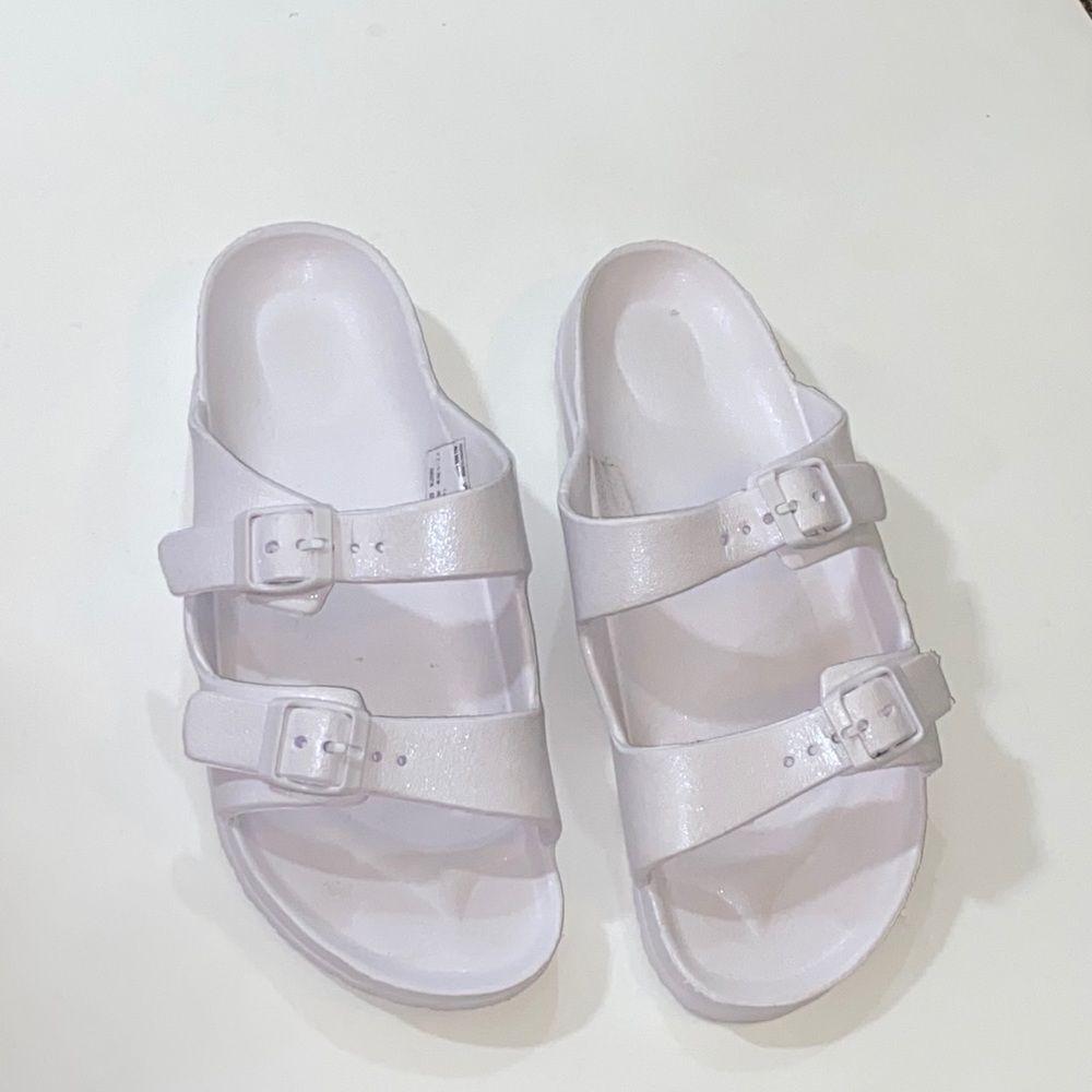 10/$50 Women Sandals Size 6